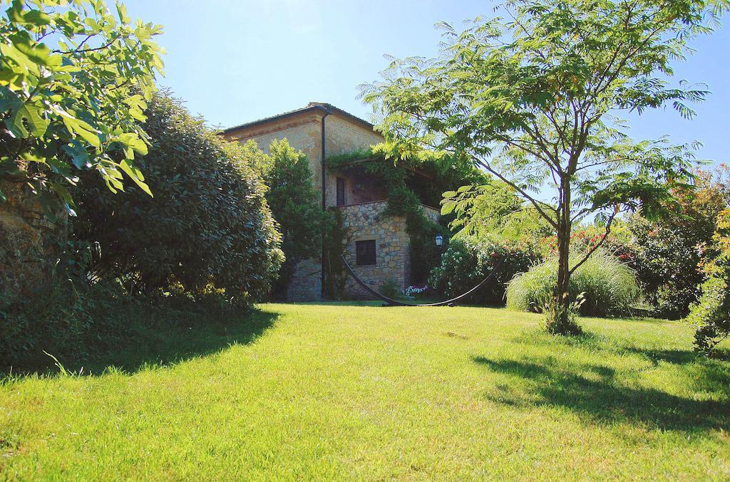 Le Valli Aparthotel Pomarance Esterno foto