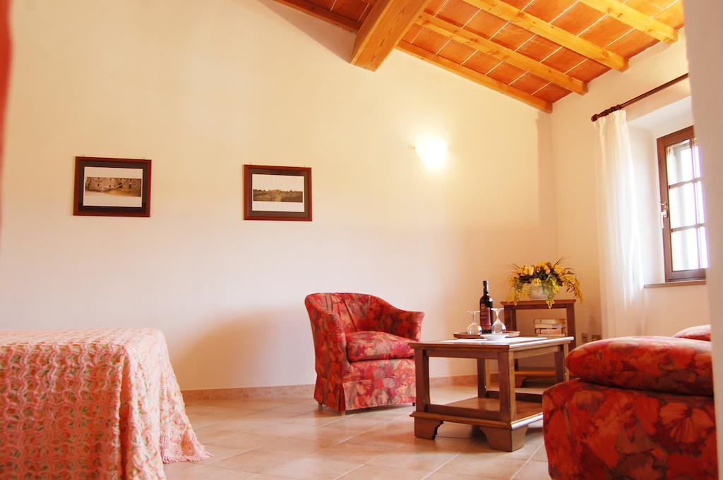 Le Valli Aparthotel Pomarance Esterno foto