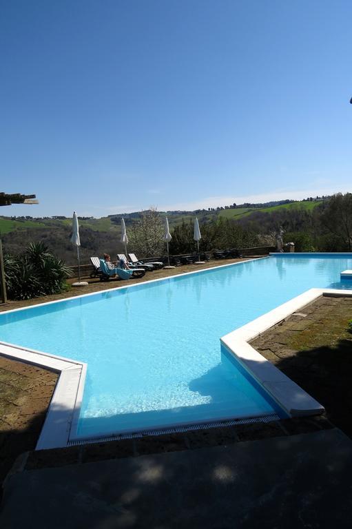 Le Valli Aparthotel Pomarance Esterno foto